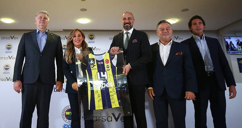 Unterzeichnungszeremonie zwischen Fenerbahçe Opet und arsaVev